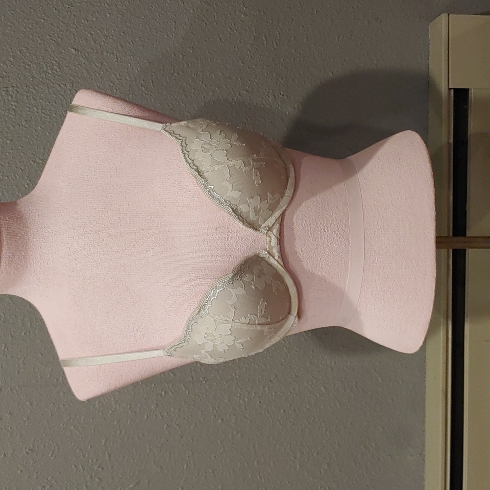 Victoria Secret Bra Size 34B